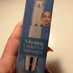 Othr Vibrating Under Eye Massager - Silver and White
